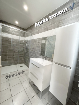 Réalisations projet clés en main sur Mayet, transformation salle de bain complète avec douche type italienne, Faïence , faux plafond et ameublement